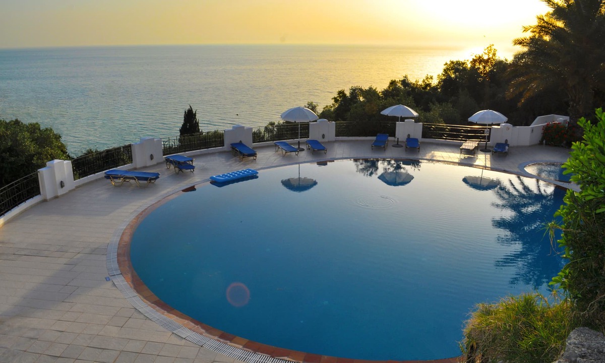 Agios Gordios Apartment | Holiday Apartments Maria with Pool and Panorama View - Agios Gordios Beach