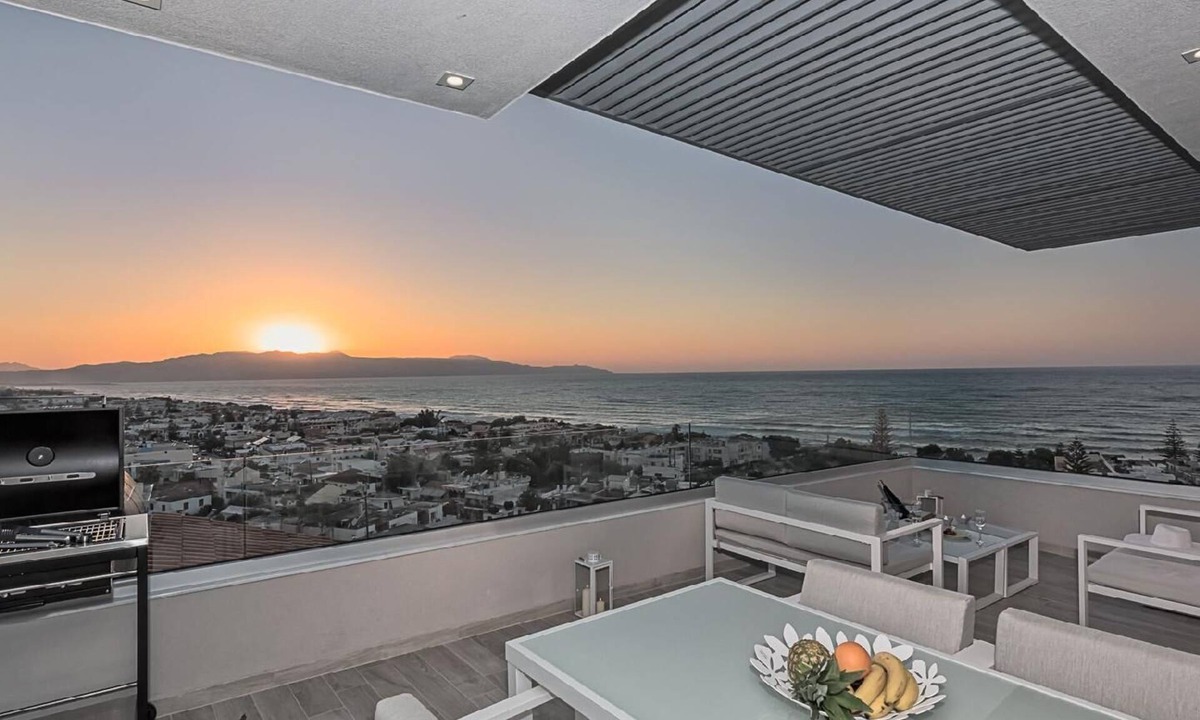 Platanias Town House | Holiday house Platanias Kriti for 1 - 8 persons with 3 bedrooms - Row house