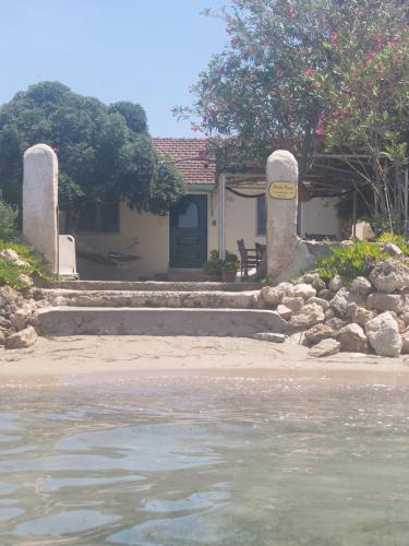 Molos House | Home Maro
