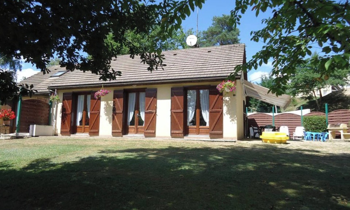 Marcillac-la-Croisille House | Homerez - House in Marcillac-la-Croisille