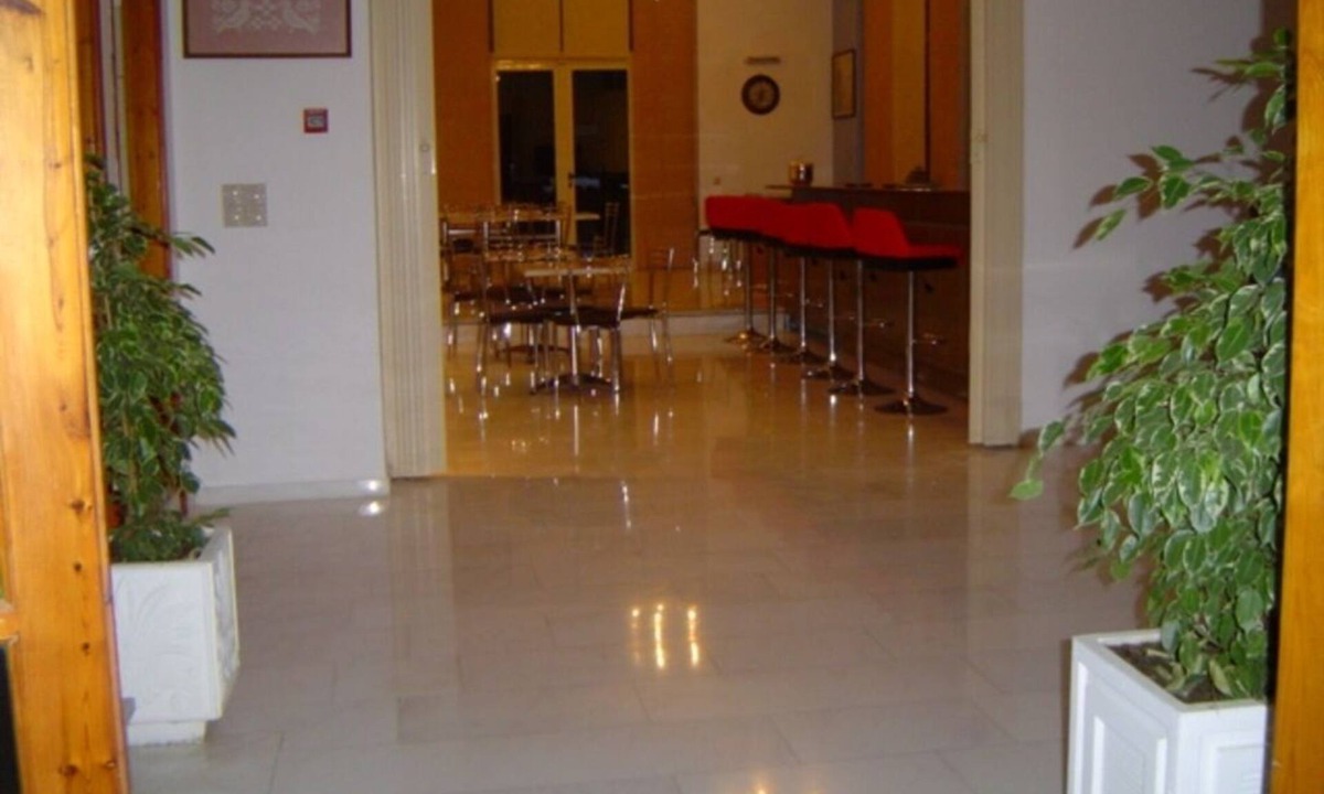 Kaligata Hotel | Hotel Kourkoumelata is located in Kefalonia, near Avithos beach and the airport.