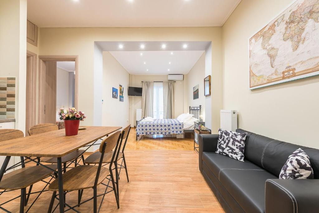 Thissio Apartment | In the heart of Athens!