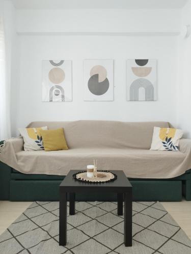 Metamorfosi Apartment | Iris Room