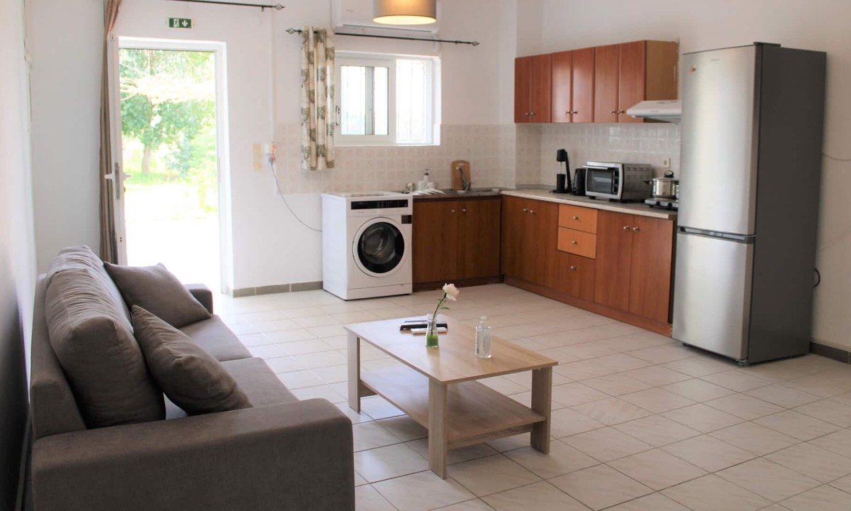 Kalamaki Apartment | Kalamaki Plaza Apartments 'kalimera'
