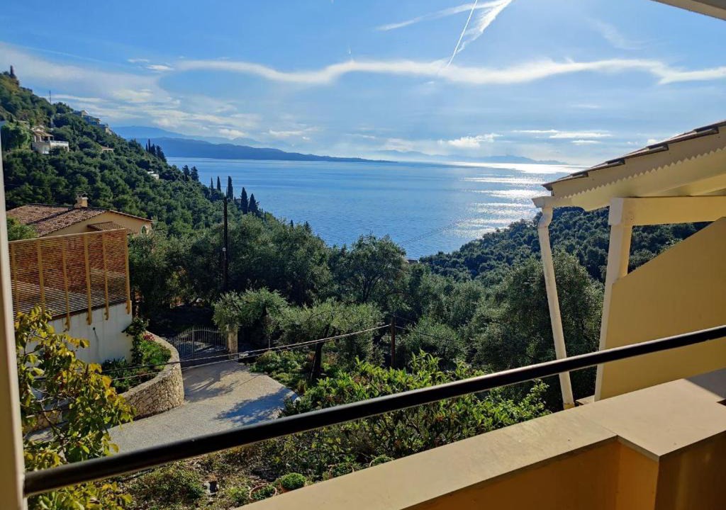 Katavolos Apartment | Kaminaki Seaview Apartments