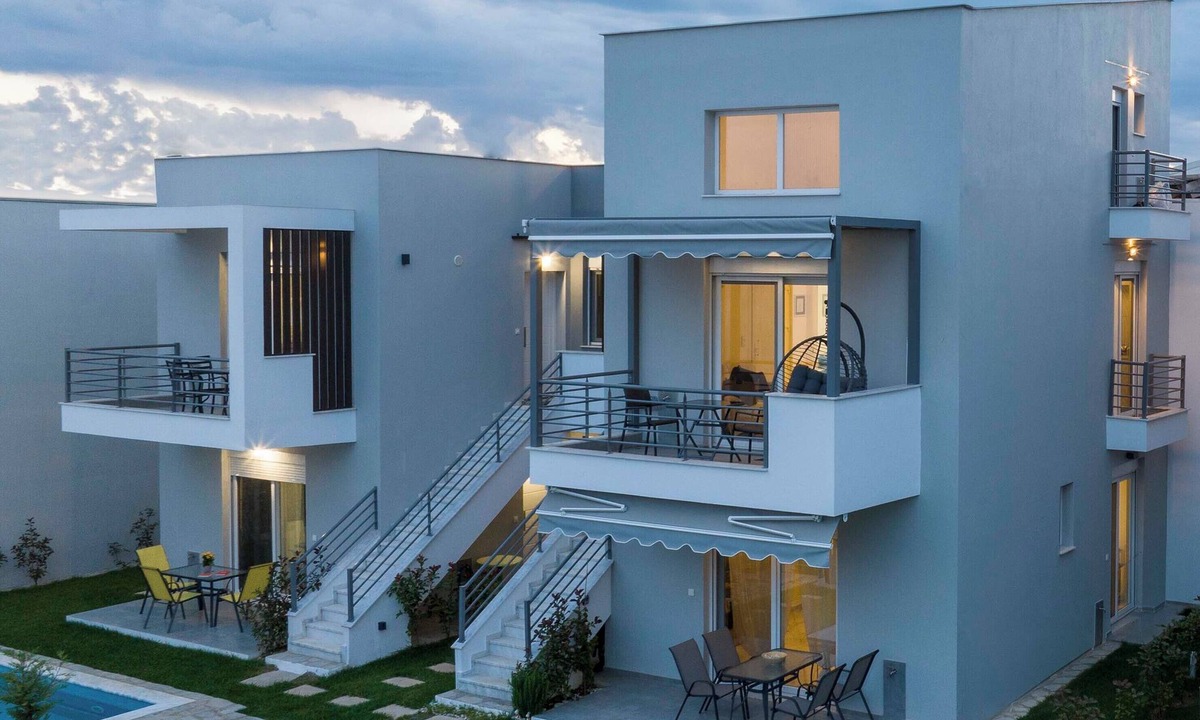 Ofrinion Villa | Kleoniki & Irida Residential Complexes-Two Bedroom Loft with Pool Access