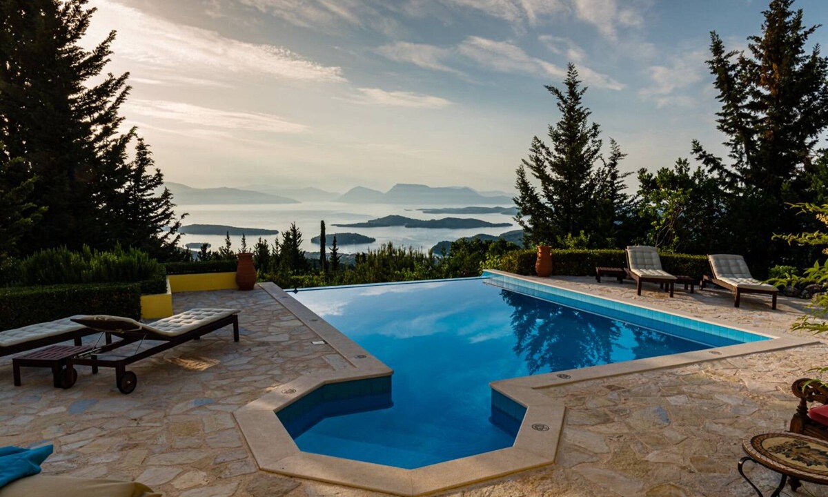 Nidri Villa | Large luxury villa on Lefkada with breathtaking Ionian views