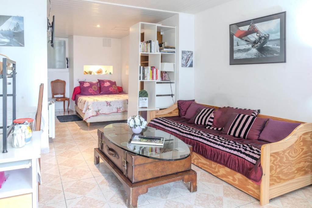 Montignac-Charente Apartment | Le charmant studio
