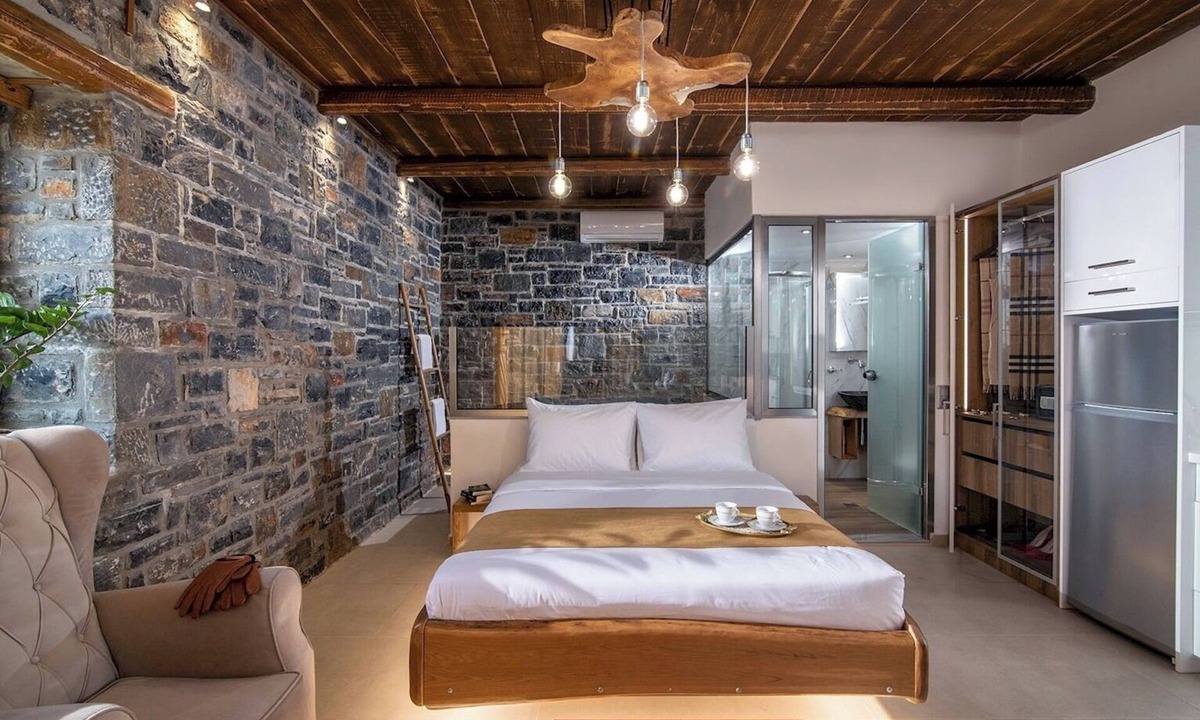 Vizari Apartment | Lotzetta Elena Suite with Hot Tub by Estia