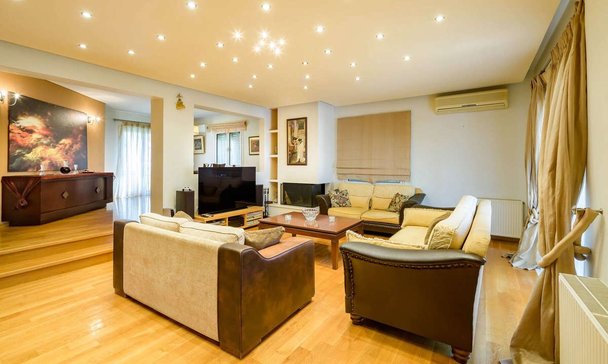 Ilioupoli Apartment | ★Lovely 3br maisonette close to the metro station★