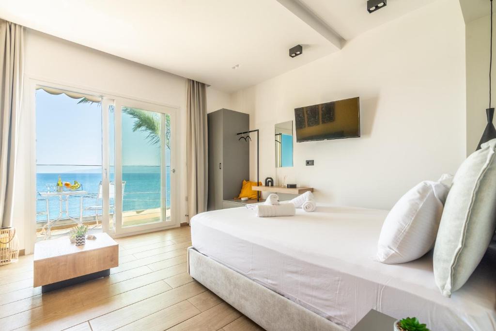 Limenas Chersonisou Apartment | Luxury SeaSide Suites