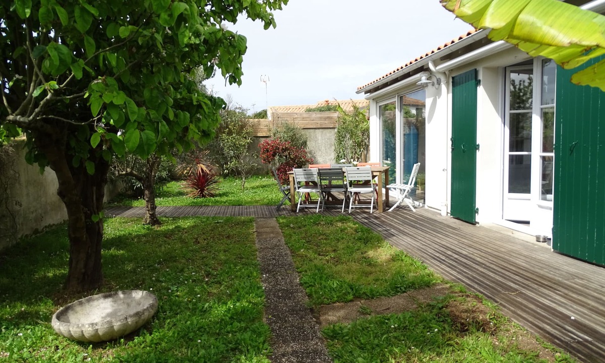 La Flotte House | Maison de Plain Pied à 100 Mètres de la mer