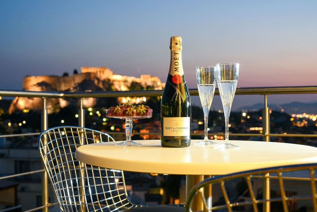 Plaka Apartment | Majestic Penthouse in the heart of Athens "Plaka"