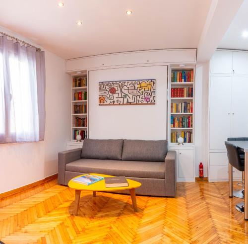 Plaka Apartment | Martin's Akropolis Studio