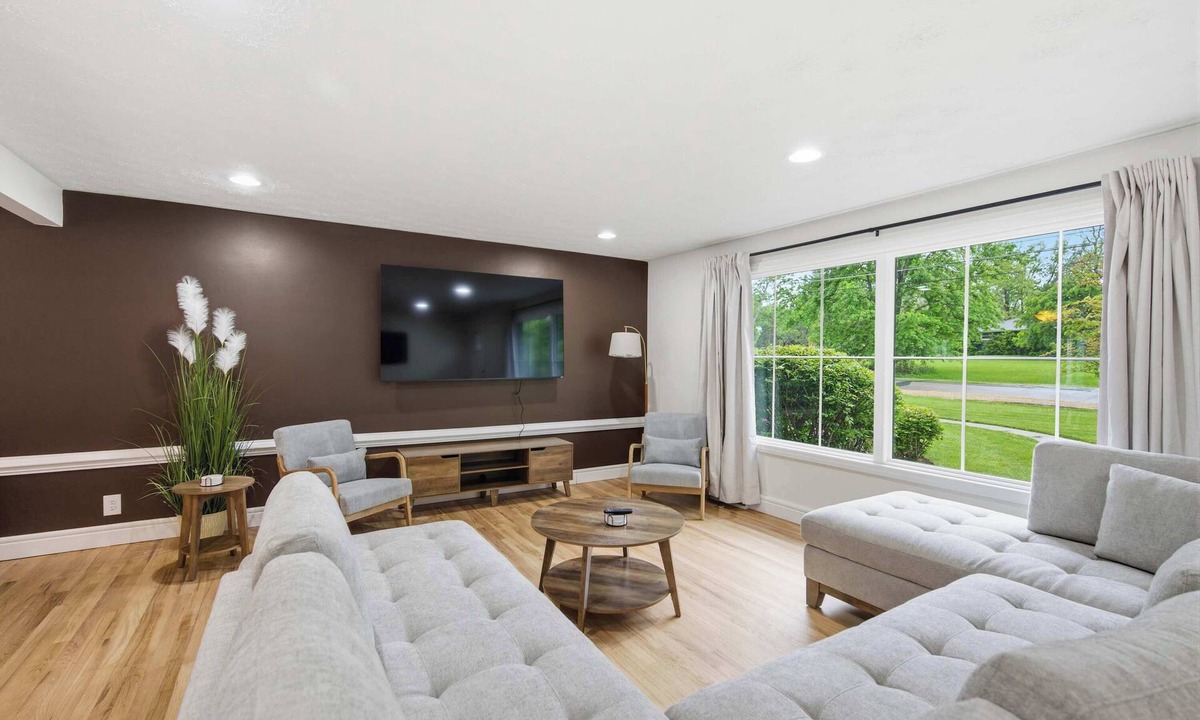 Mason House | Mason Ranch - Game Room w/Hot tub