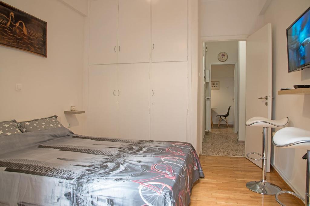 Pangrati Apartment | Messolonghi Square Apartment