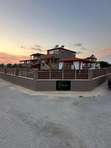 Korinos House | MiCasa Palace