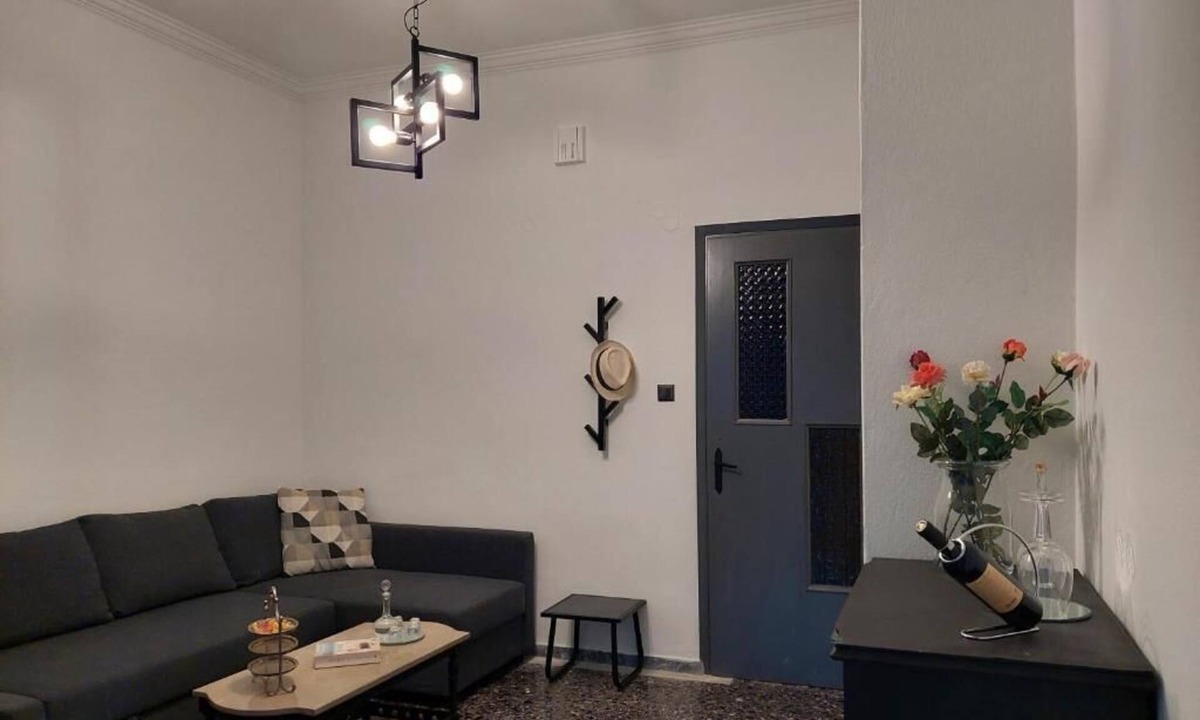 Mavrikiano Apartment | Modern apt with private garden next to the beach in the center of Elounda!