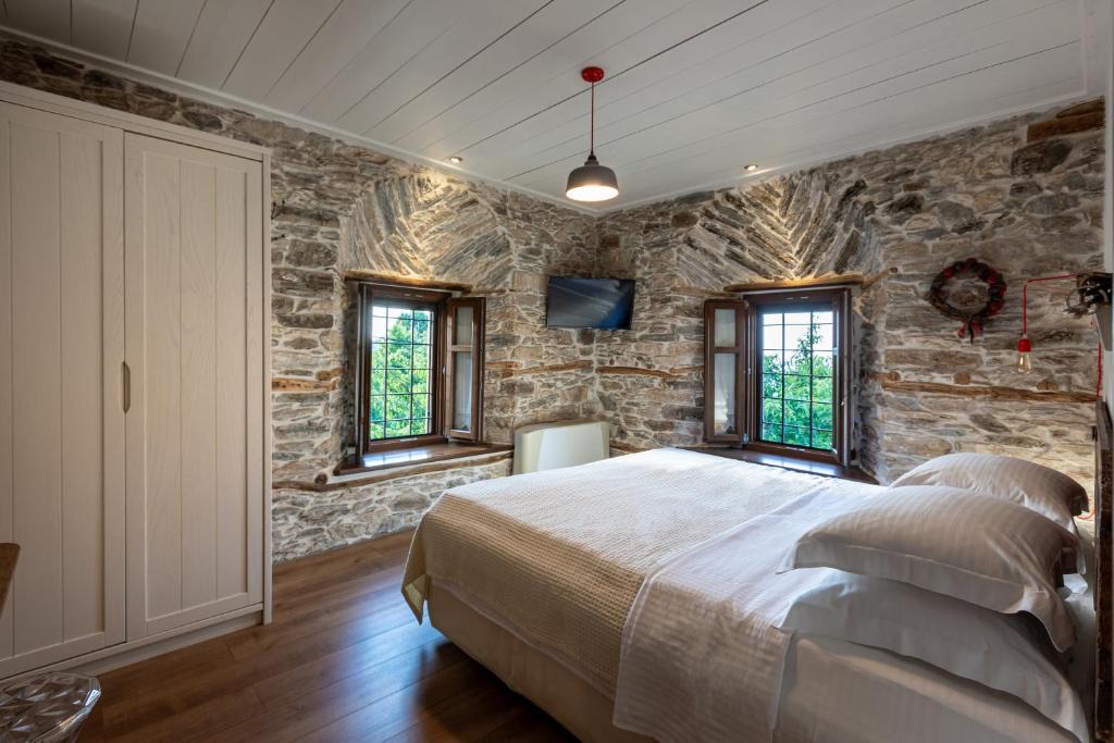 Mouresi House | Mountain's Secret