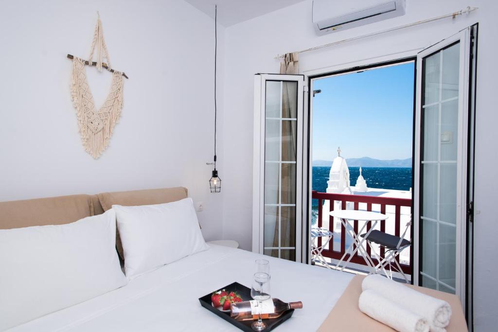 Little Venice Apartment | Myconian Little Venice Elite Suites with Sea View