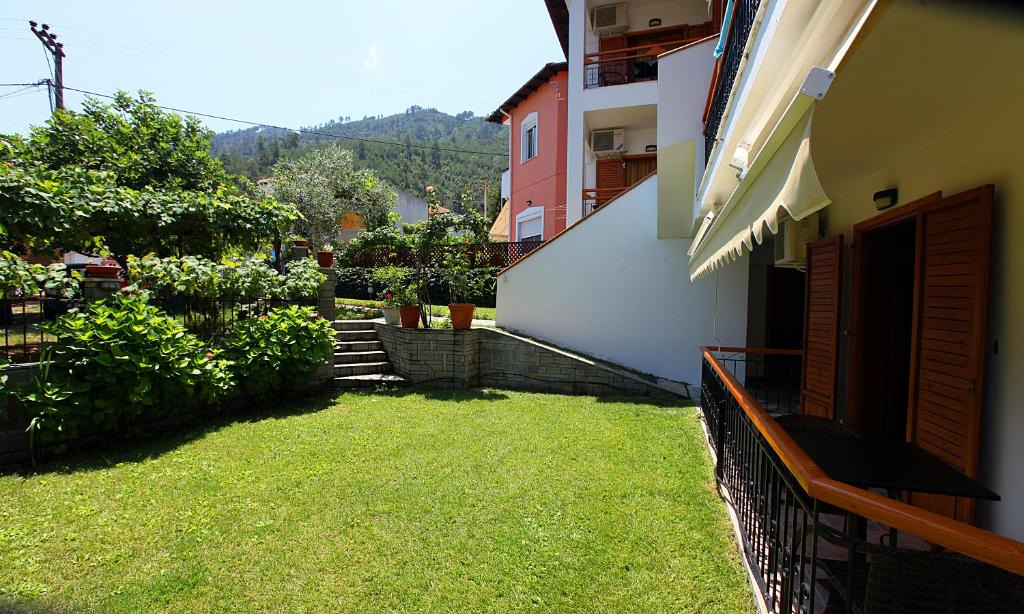 Chrisi Akti Apartment | Nama Apartments