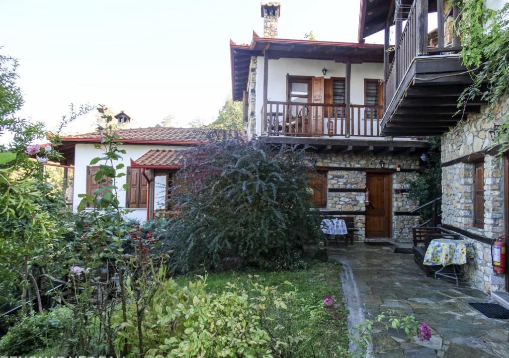 Panteleimon Apartment | Nefeli