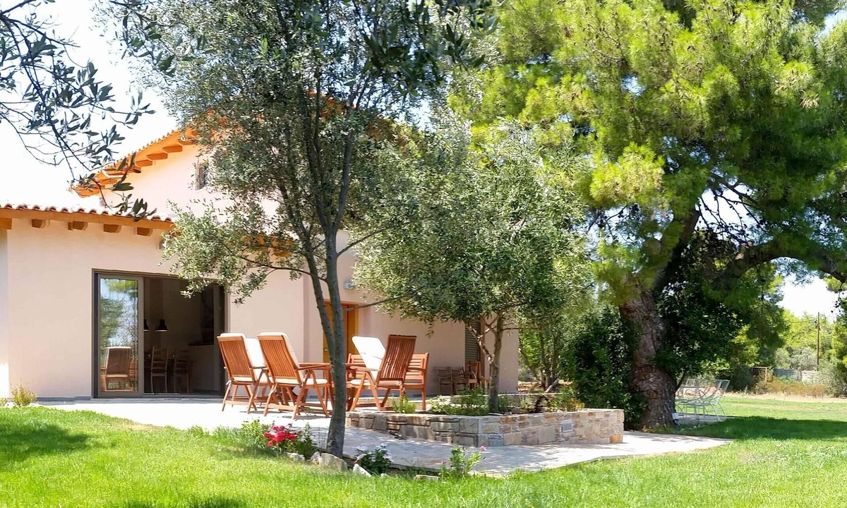 Nea Makri Villa | New Mediterranean Style Holiday Villa in Marathon - Athens