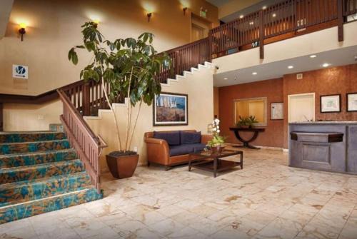 Rockaway Beach Hotel | Pacifica Lighthouse Hotel Trademark Collection by Wyndham