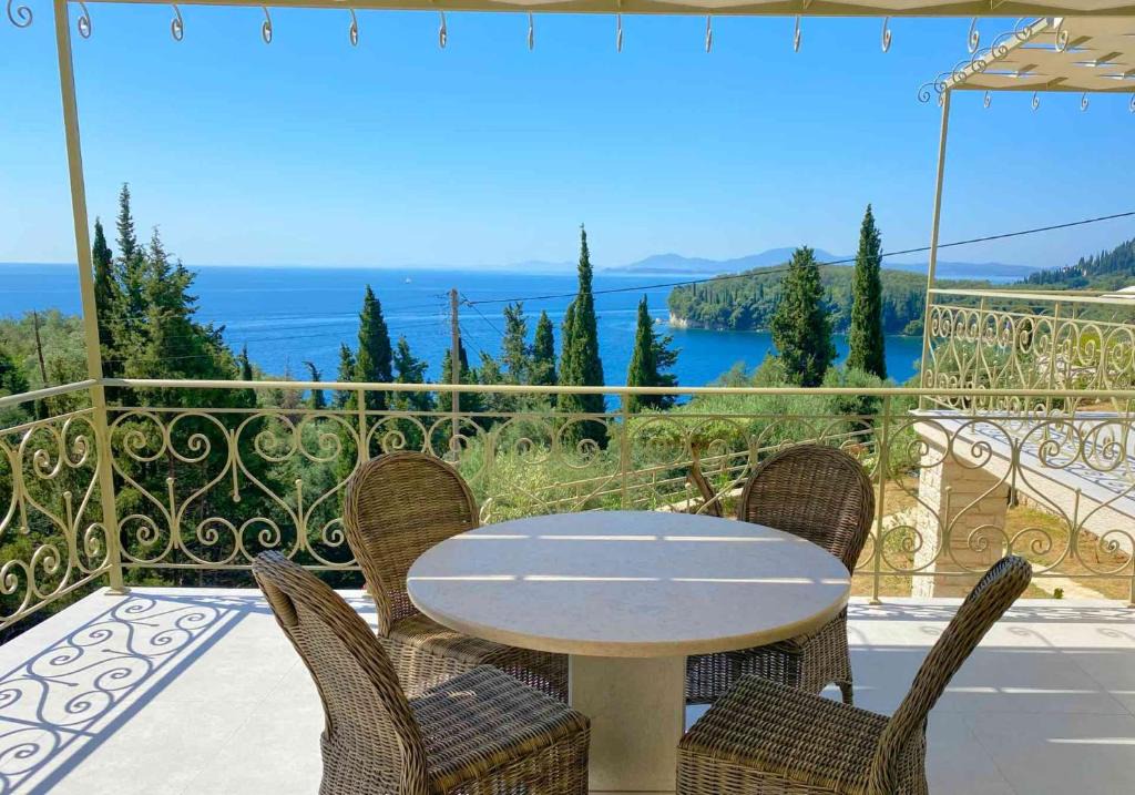 Petaleia House | Paleopetres K-Four - Double Suite - Kalami -
