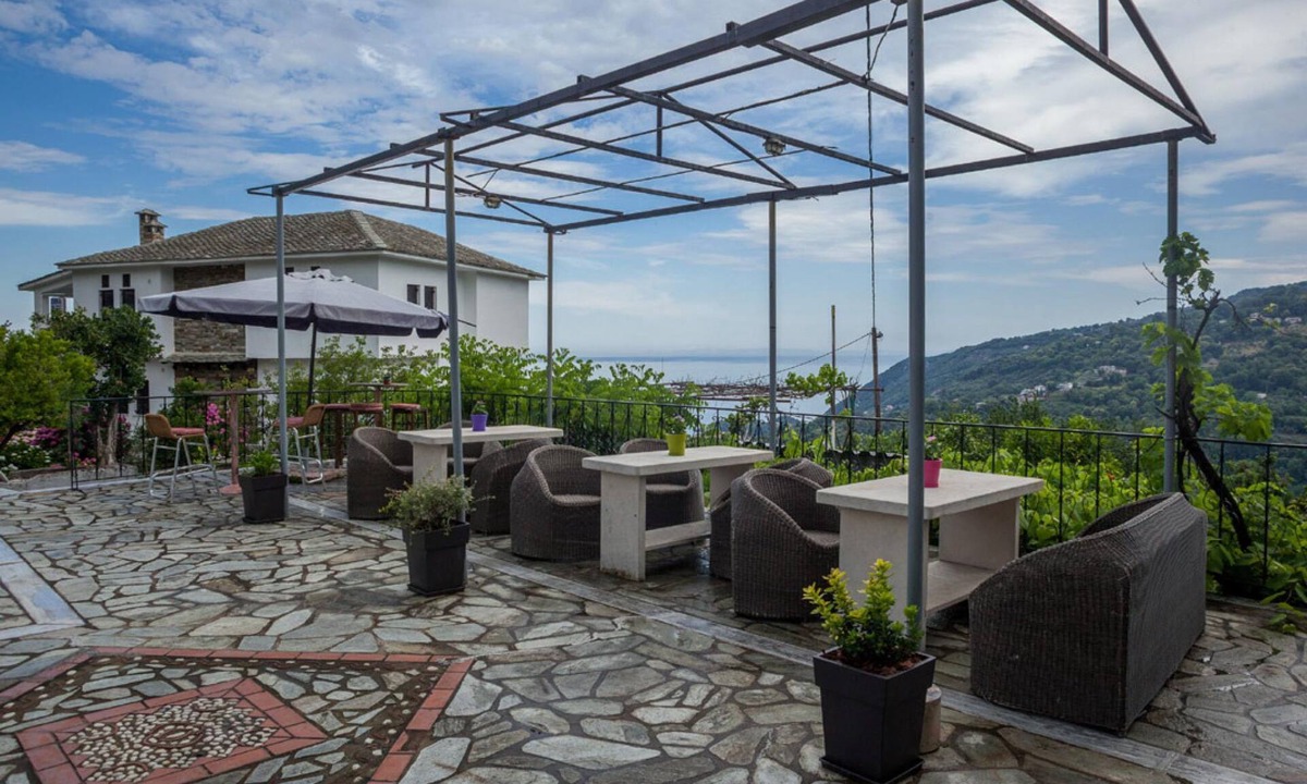 Agios Dimitrios Apartment | Paradeisos Flatlet With Garden View