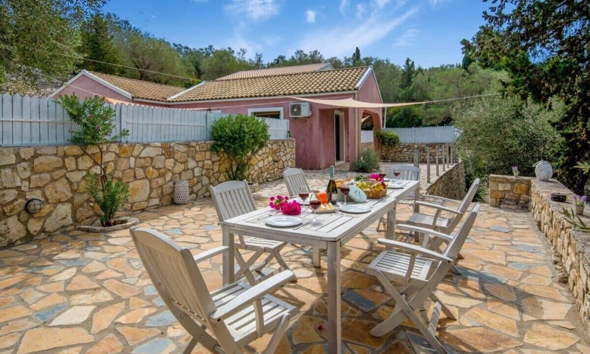 Paxoi Summer Retreat Kirki | Ieromonachos