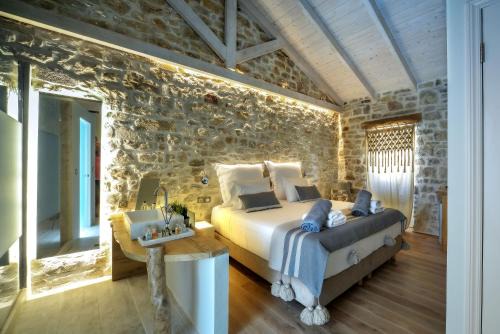 Paxos Fairytales | Gaios
