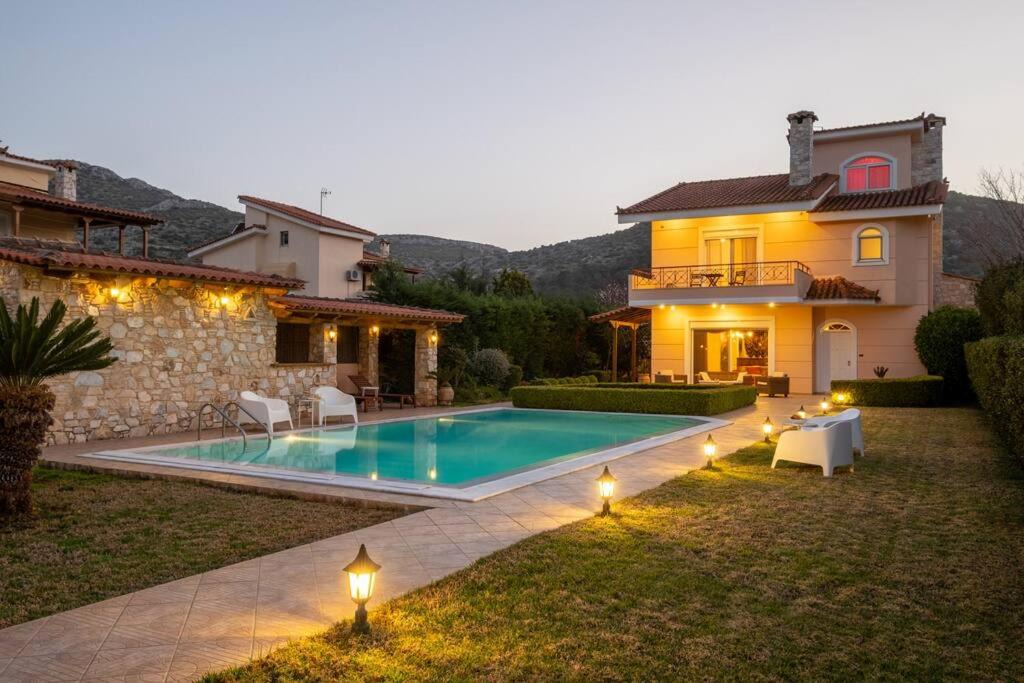 Palaia Fokaia Villa | Phoceus Poolfront Grande Villa