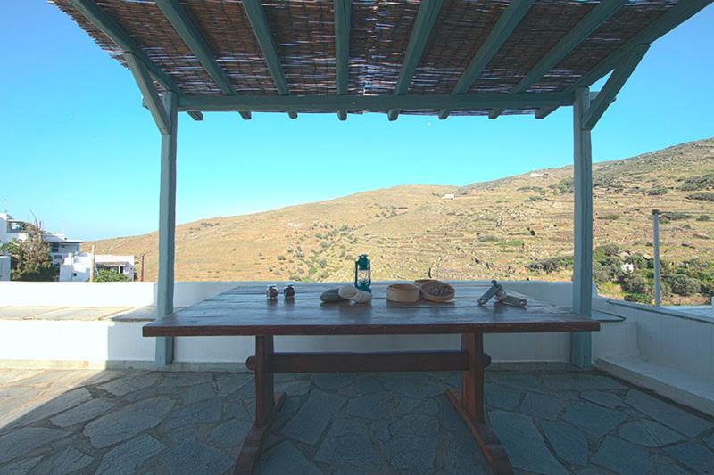 Megas Yialos-Nites House | Platia Listed House