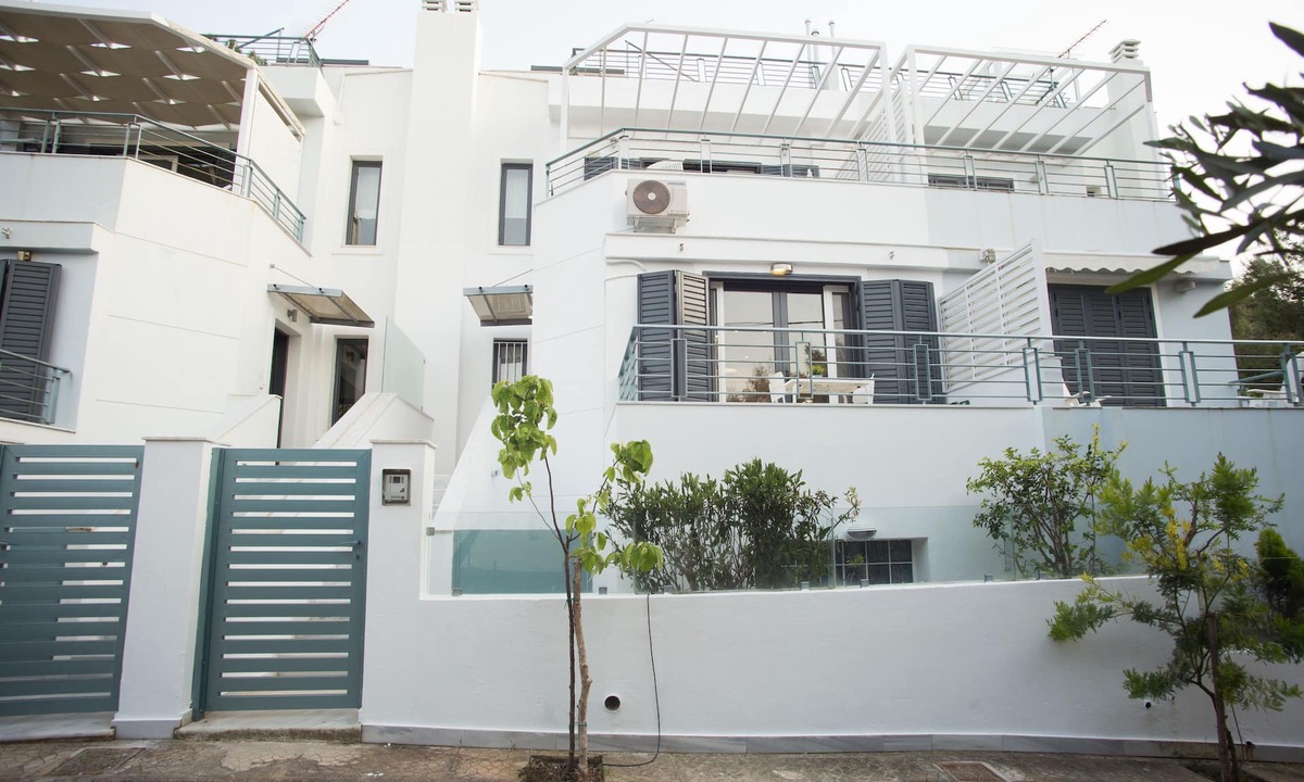Ormos Agiou Ioannou House | Porto Rafti view by Akroploro for business or holidays.