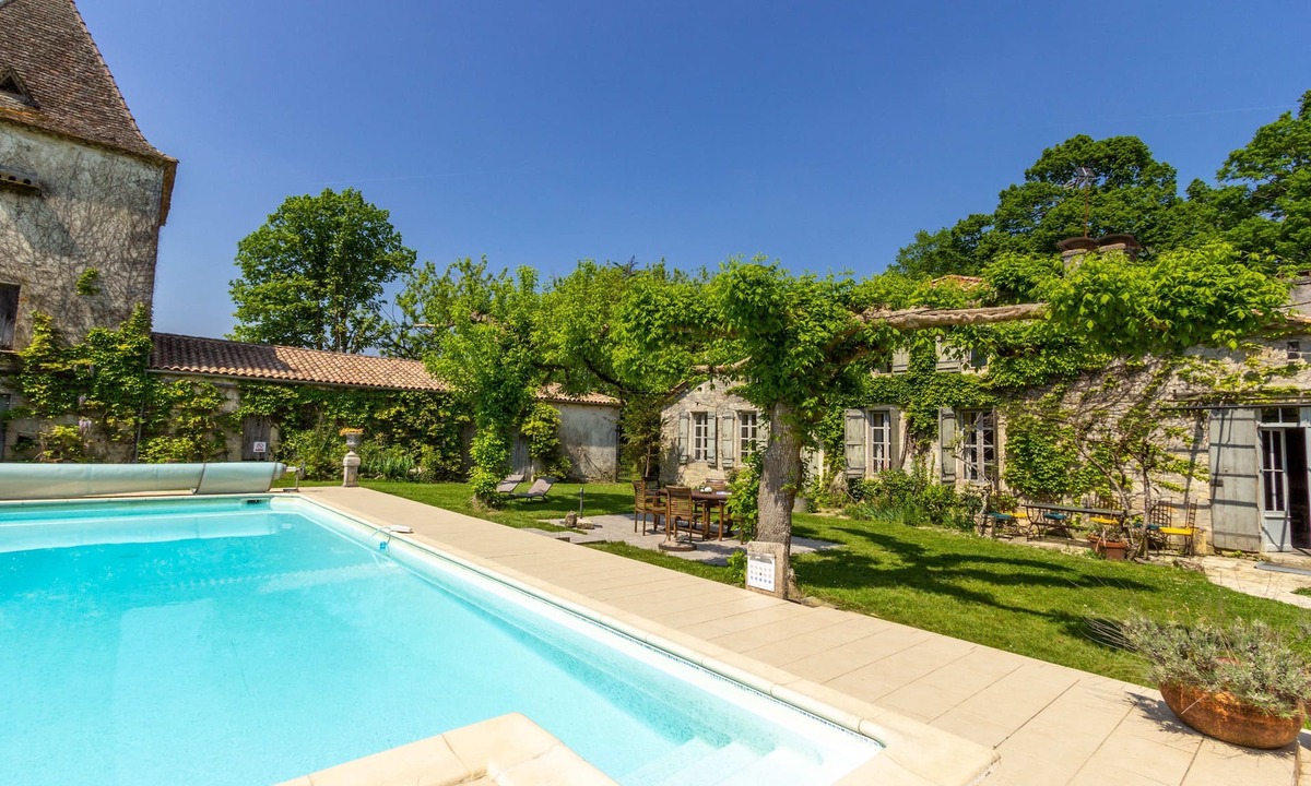 Dieulivol House | Private heated pool, quiet, short drive to historical towns, shops, wine tasting
