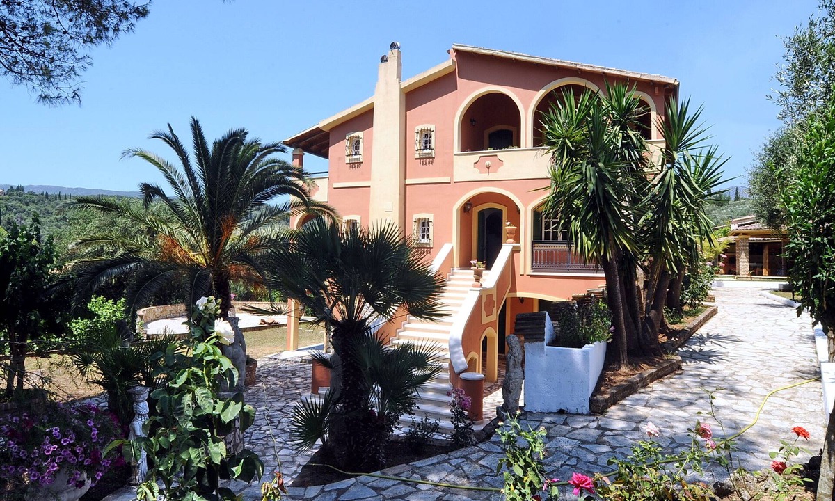 Limni Villa | Private Traditional Corfiot villa surrounded by olive trees