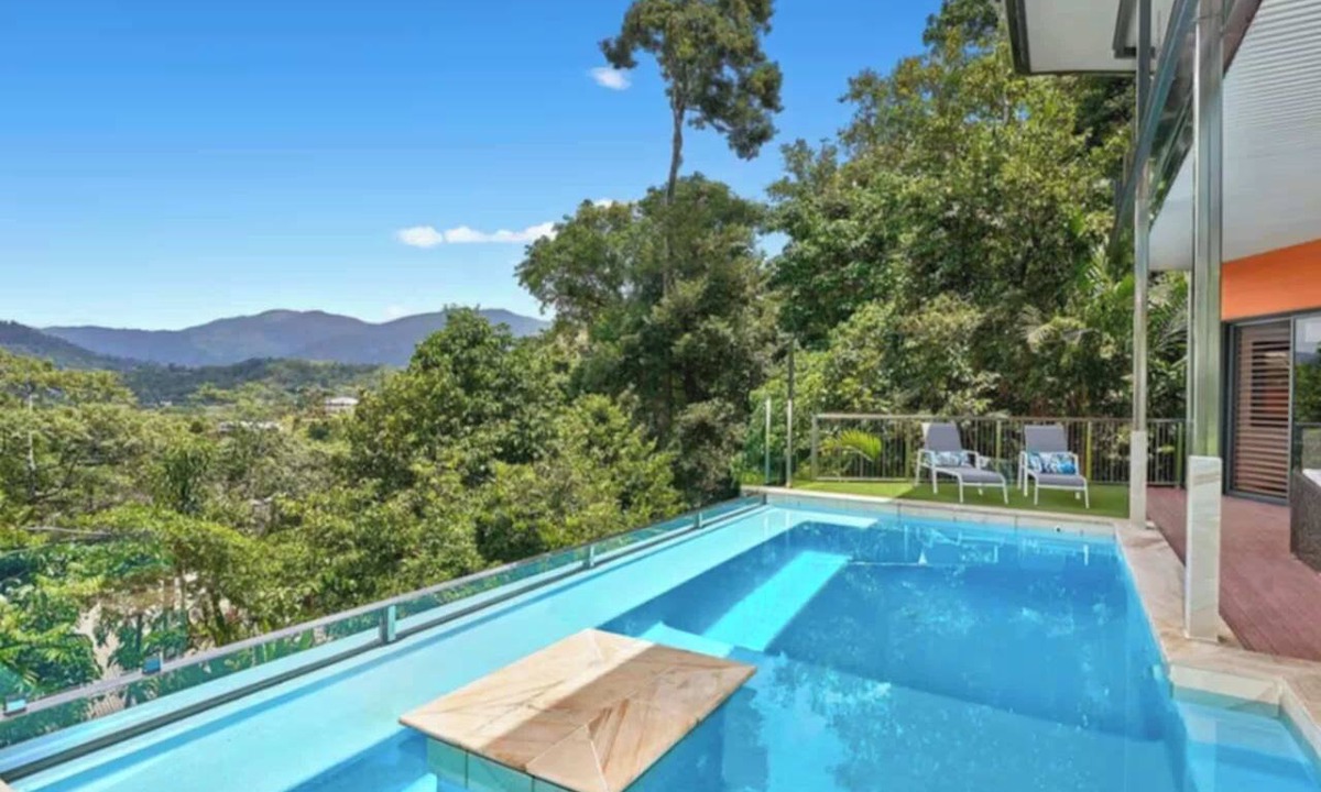 Edge Hill Villa | Rainforest Meets Luxury - Infinity Pool, Views