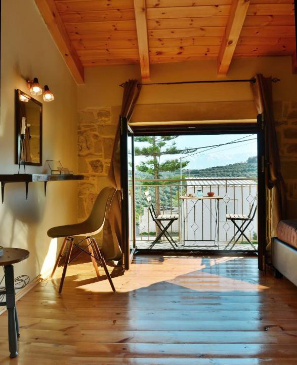 Xamoudochori House | Raisin House
