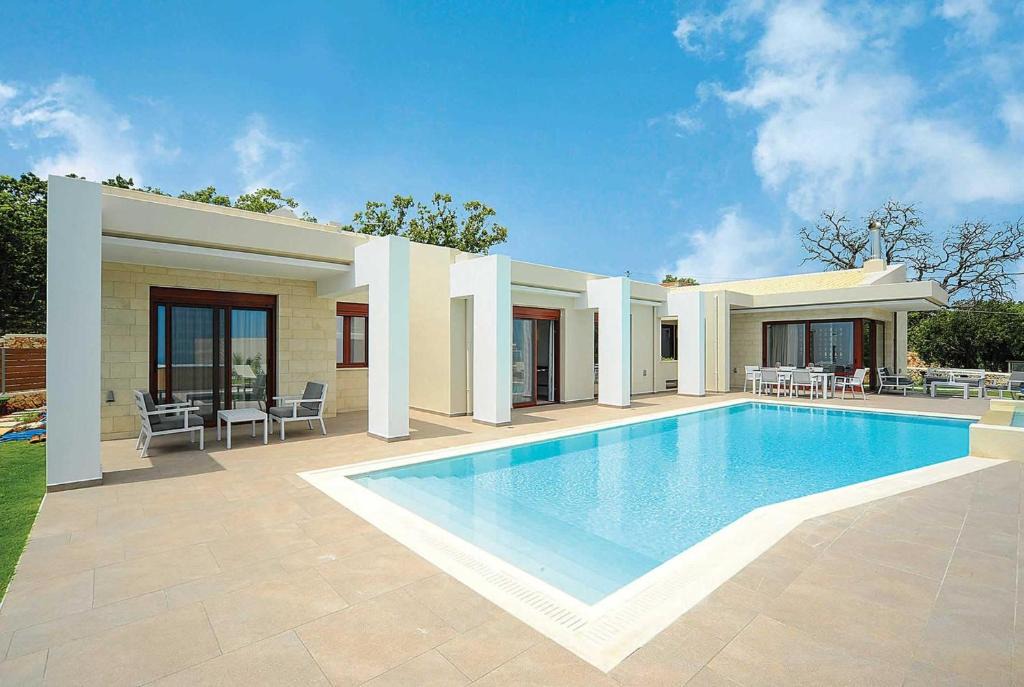Atsipópoulon Villa | Red Oak Tree Villa