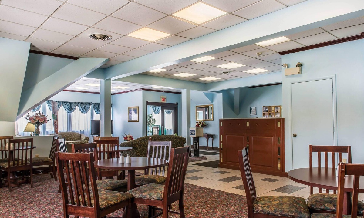 Brookville Hotel | Rodeway Inn Brookville