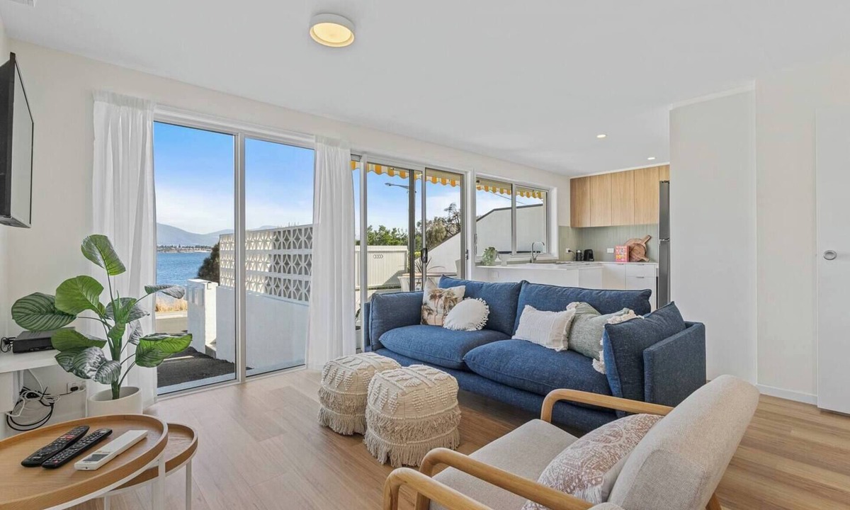 Rose Bay House | Rose Bay Riverfront Dreamy Luxury by the Water