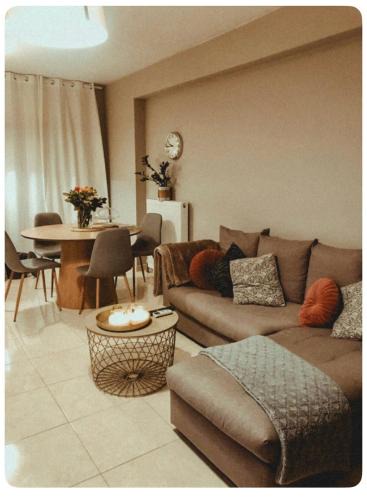 Korinthos Apartment | Rosemary modern house in the city center