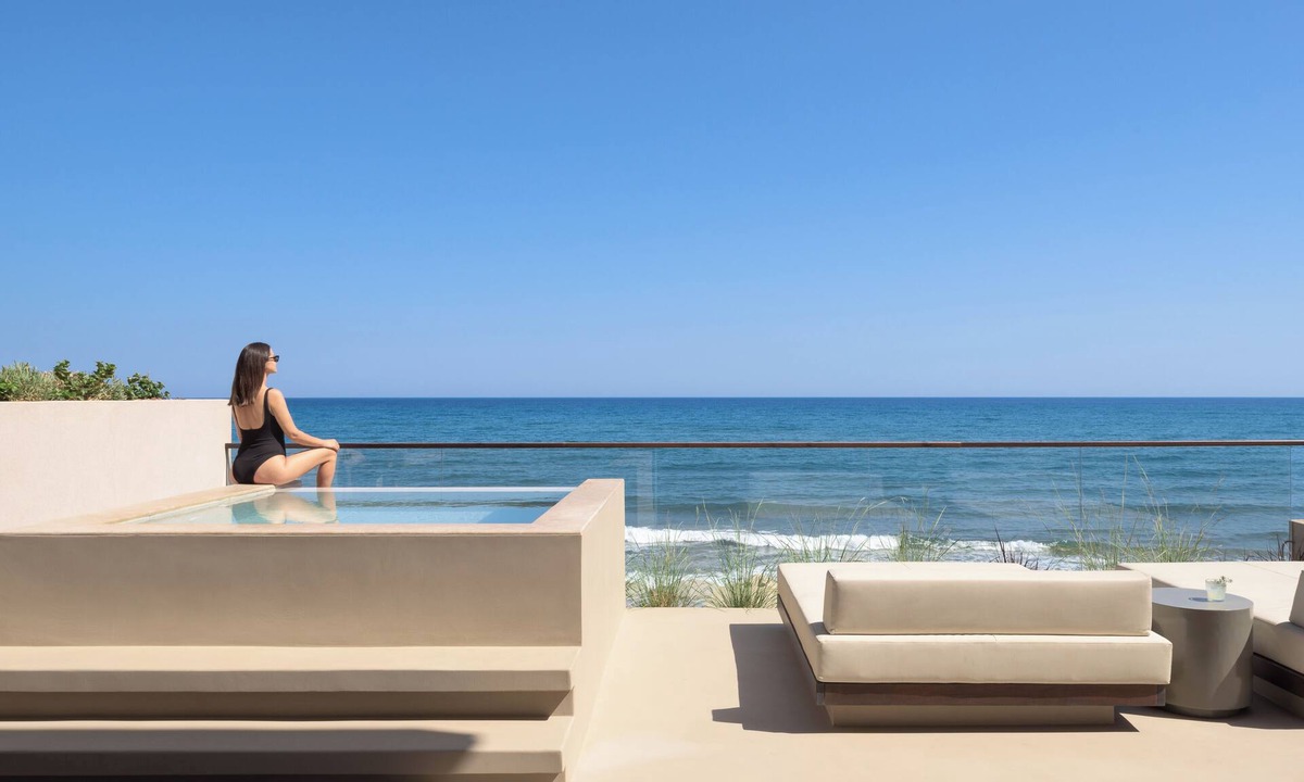 Rethymno Apartment | Rothos BeachFront Retreat, with Plunge Pool