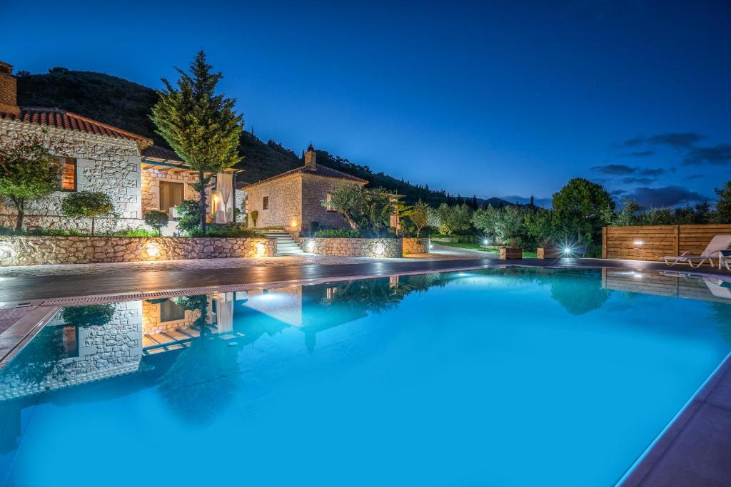 Pantokratoras Villa | San Antonio Villas