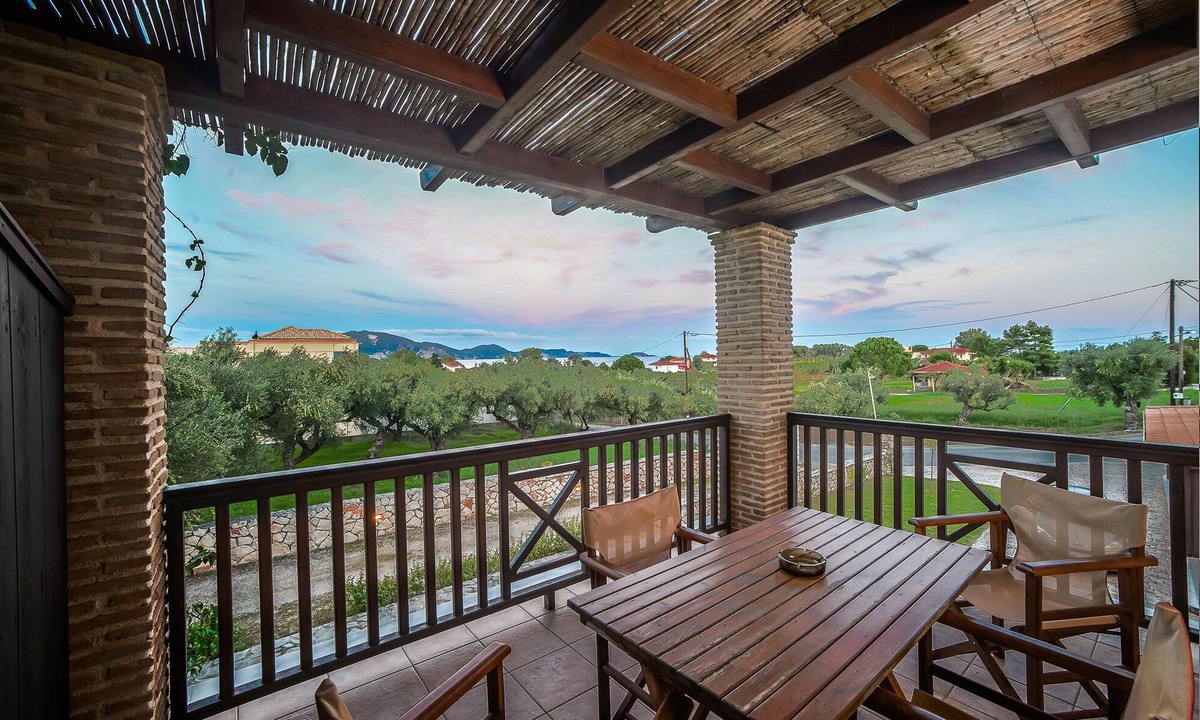 Porto Koukla Apartment | Sea view apartment at 250 m from the beach