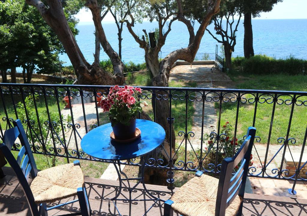 Elia Apartment | Seafront Studio Akti Elia