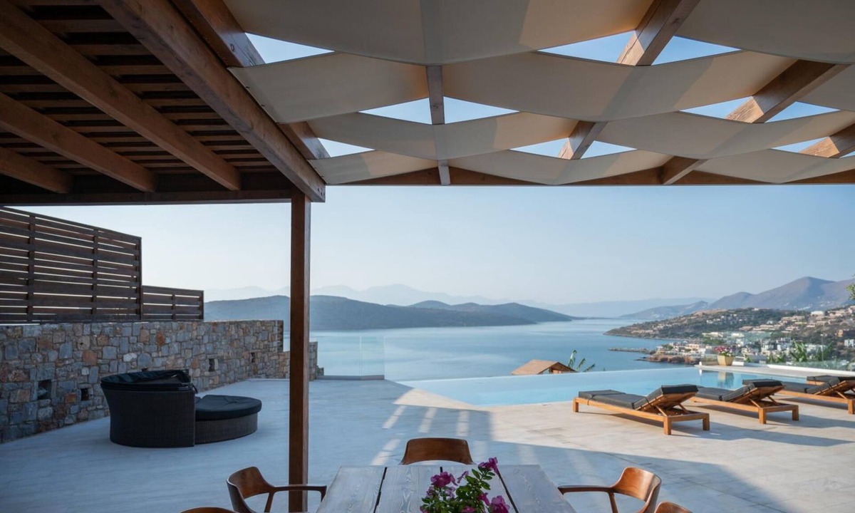 Kounelion Villa | Seafront Villa with a heated pool - Unique location