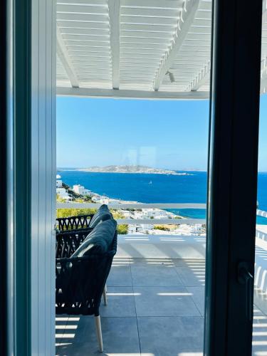 Agios Stefanos Apartment | Seaview & Jacuzzi summer residence