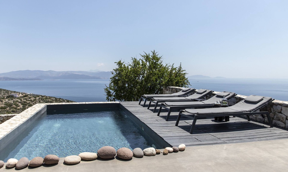Marathon Villa | Seaview villa schinias, is a modern and minimal property with amazing view!